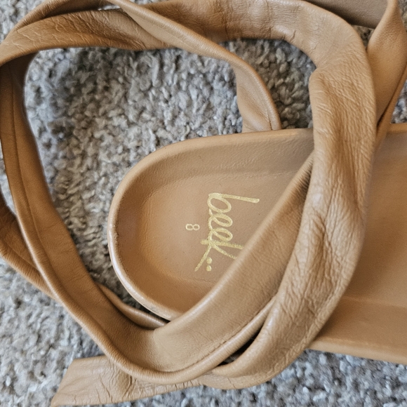 beek.. Parula Sandals In Honey Size 8 - Picture 3 of 12